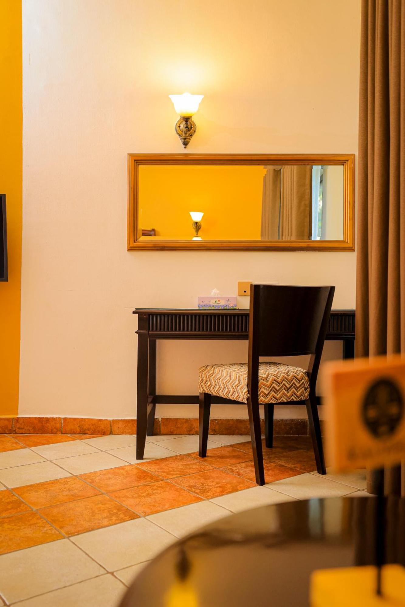 Colosseum Boutique Hotel & Spa Dar es Salaam Pokój zdjęcie