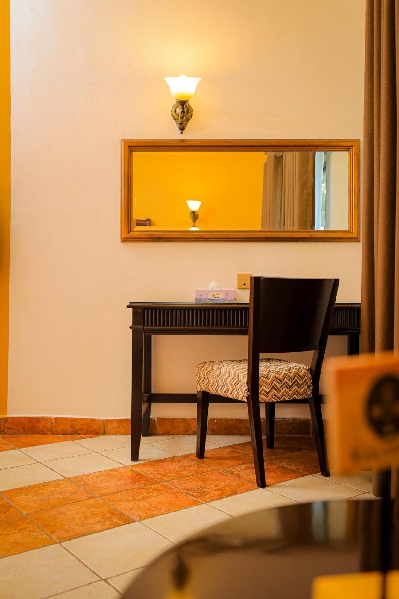 Colosseum Boutique Hotel & Spa Dar es Salaam Pokój zdjęcie